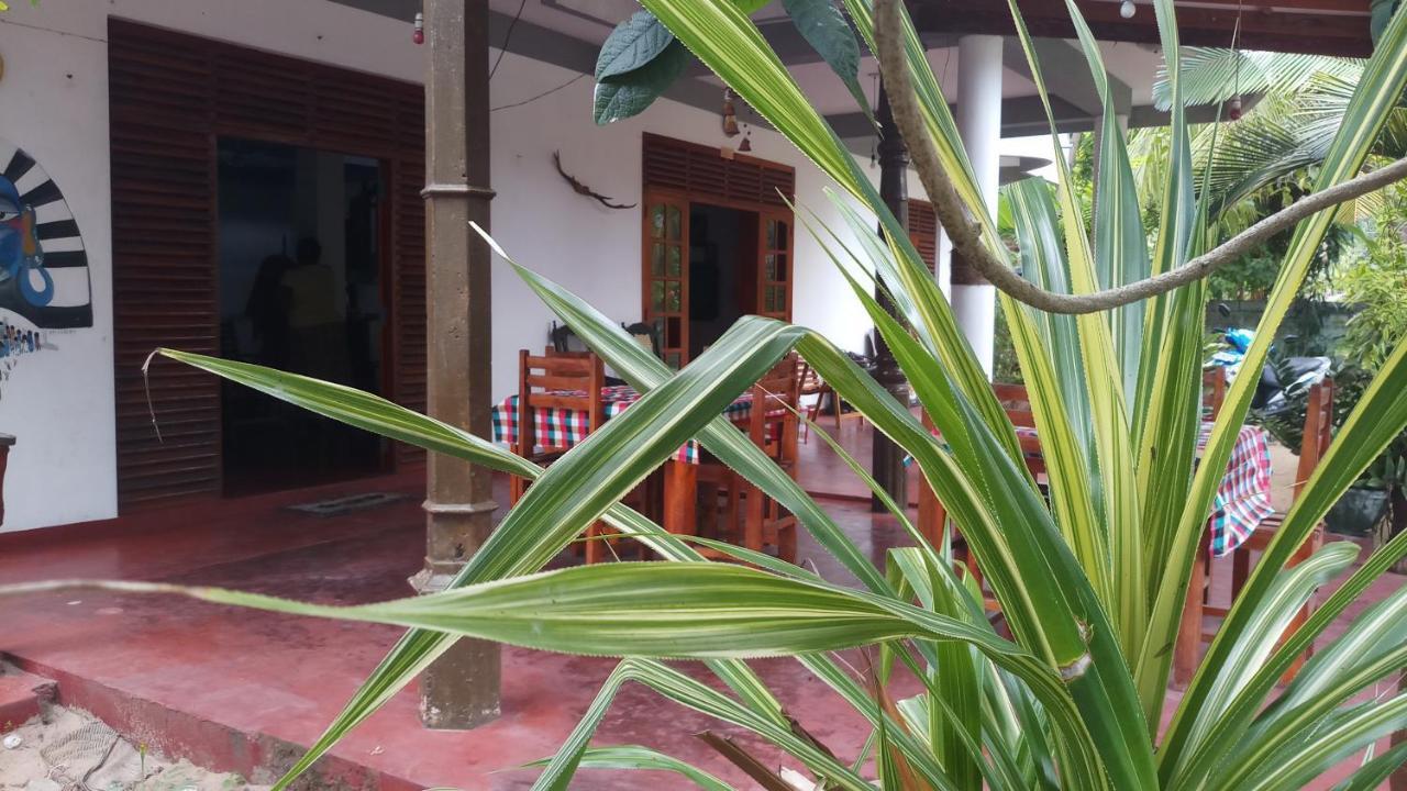 Julie Guest House Tangalle Luaran gambar
