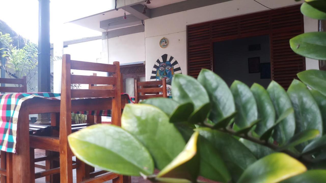 Julie Guest House Tangalle Luaran gambar